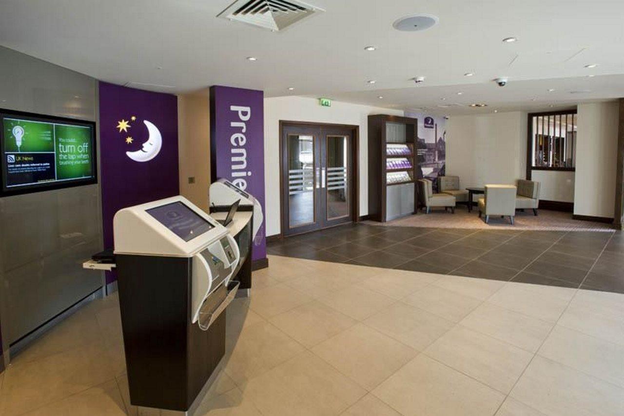 Premier Inn Perth City Centre Exterior foto